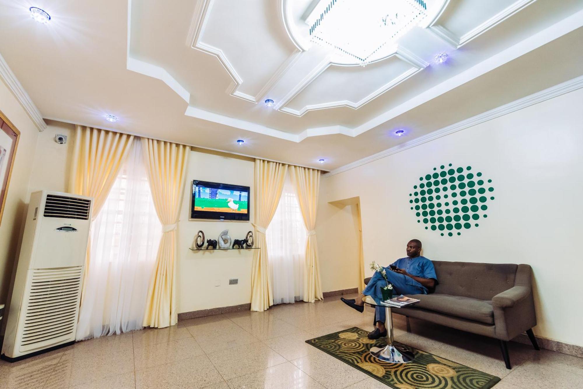 Tranquil Mews Hotel Jabi Exterior foto